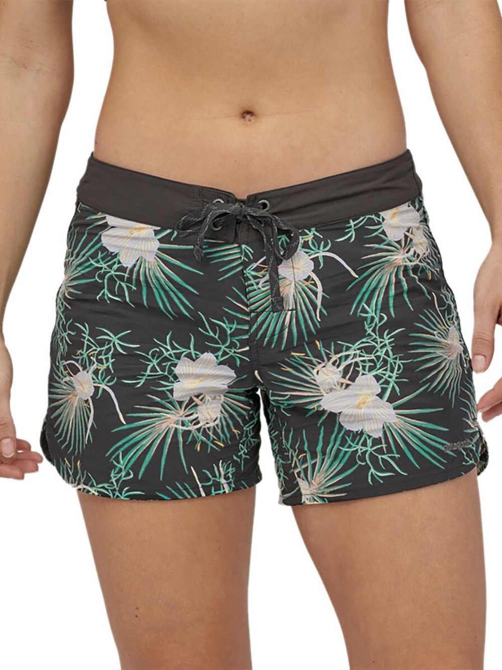Patagonia Wavefarer 5” Beach Bayou Palmetto Floral Black Swim Board Shorts EUC 2